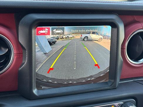 Used 2023 Jeep Wrangler Unlimited Rubicon 4xe image 17