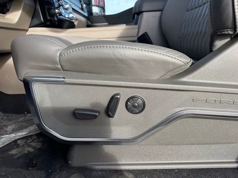 New 2026 Ford F250 Platinum w/ Platinum Plus Package image 14
