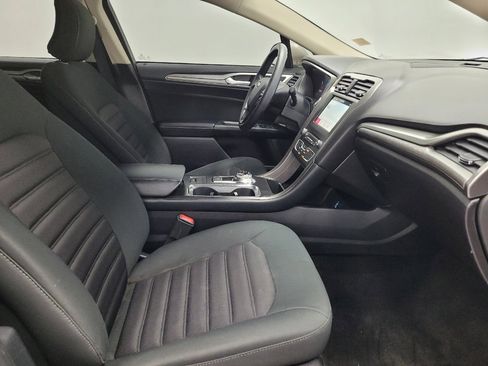 Used 2018 Ford Fusion SE w/ Fusion SE Technology Package FWD image 21