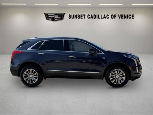 Used 2019 Cadillac XT5 Luxury image 2