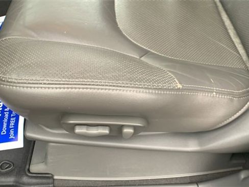 Used 2019 Nissan Frontier SL image 12