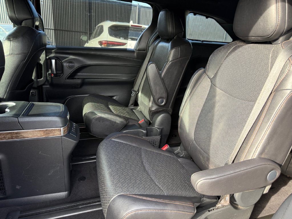 Certified 2025 Toyota Sienna Platinum AWD/4WD image 28
