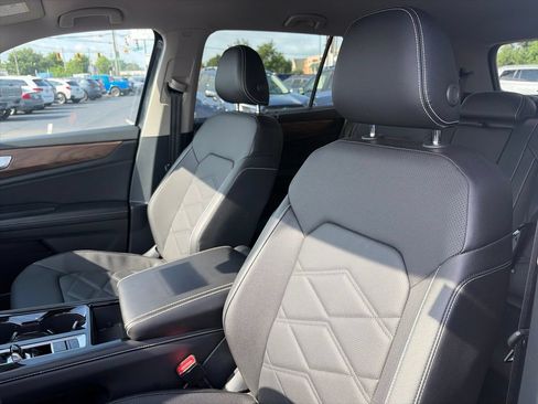 Used 2026 Volkswagen Atlas SE AWD/4WD image 14