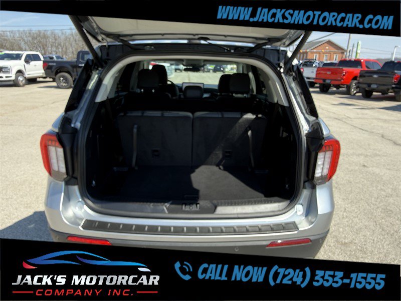 Used 2025 Ford Explorer Active w/ Active Comfort Package AWD/4WD image 16
