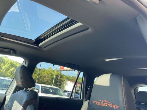 Used 2022 Honda Pilot TrailSport image 24