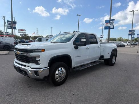 Used 2025 Chevrolet Silverado 3500 LT w/ Safety Package AWD/4WD image 1