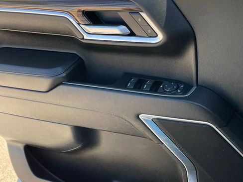 Used 2025 Chevrolet Silverado 1500 LT image 21