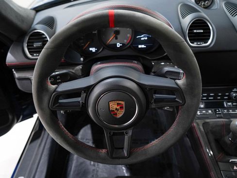 Used 2021 Porsche 718 Cayman GT4 image 10