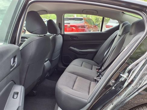 Used 2025 Nissan Altima 2.5 SV FWD image 10