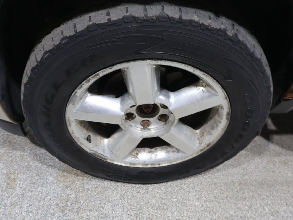 Used 2007 Chevrolet Avalanche LT w/ LT Preferred Equipment Group AWD/4WD image 17