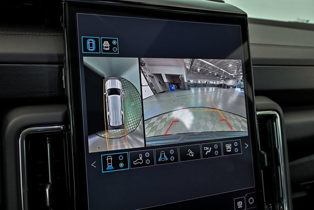 New 2026 GMC Yukon XL Denali w/ Denali Reserve Package AWD/4WD image 18