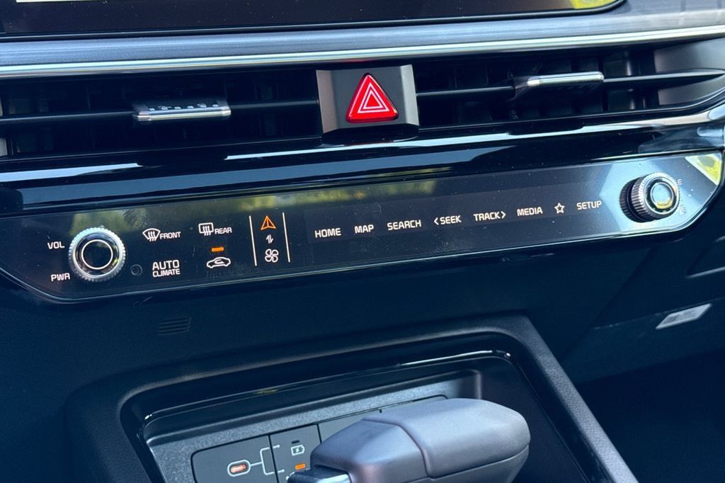 New 2026 Kia K5 GT FWD image 22