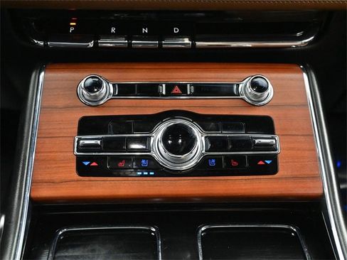 Used 2021 Lincoln Aviator Reserve w/ Equipment Group 210A image 44