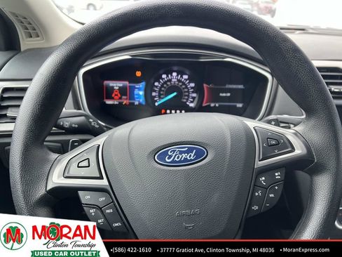 Used 2019 Ford Fusion SE image 17