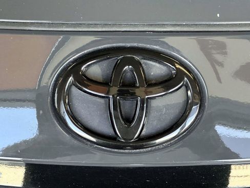 Certified 2024 Toyota Corolla SE w/ SE Premium Package FWD image 7