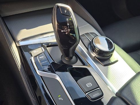 Used 2018 BMW 530i xDrive 530i xDrive image 26