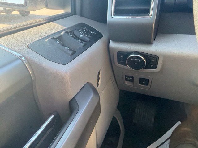 Used 2019 Ford F150 XLT w/ Equipment Group 302A Luxury AWD/4WD image 17