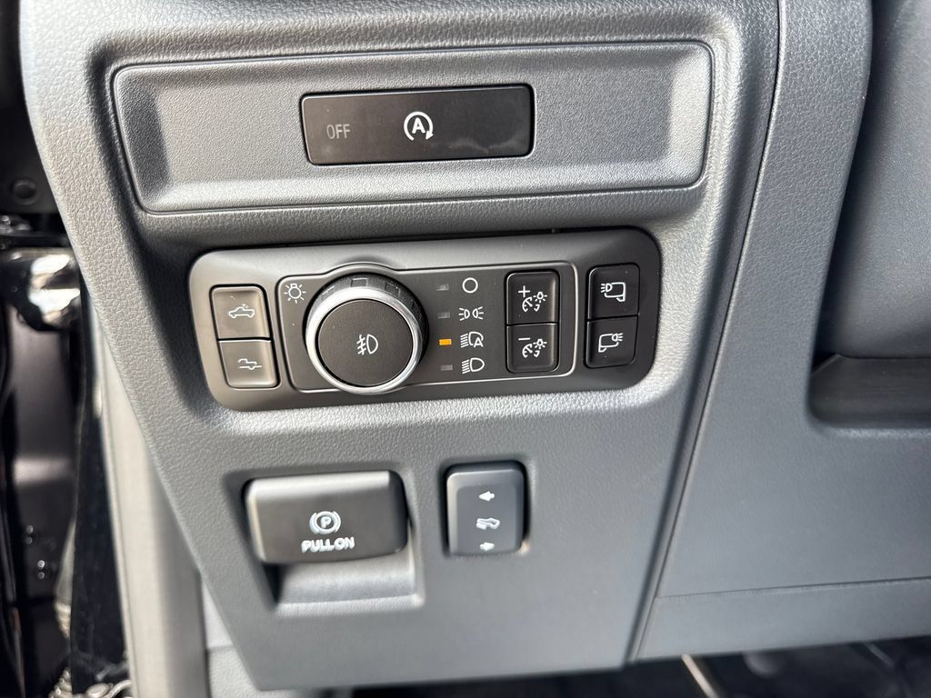 Used 2025 Ford F150 Raptor AWD/4WD image 23