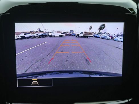 Used 2022 Chevrolet Traverse LT image 55