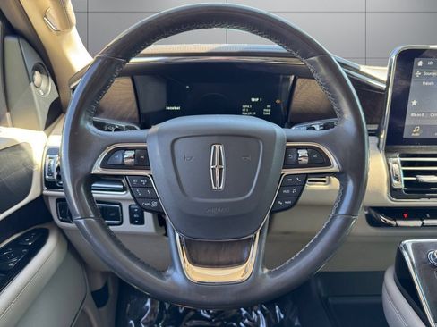 Used 2018 Lincoln Navigator L Select w/ Technology Package AWD/4WD image 13