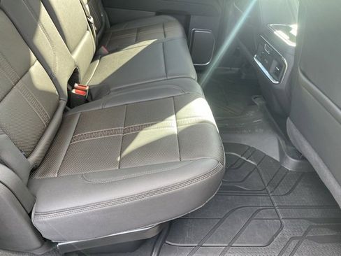 Used 2025 Chevrolet Silverado 1500 High Country w/ Technology Package image 19