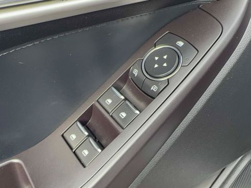 Used 2020 Ford Explorer XLT AWD/4WD image 18