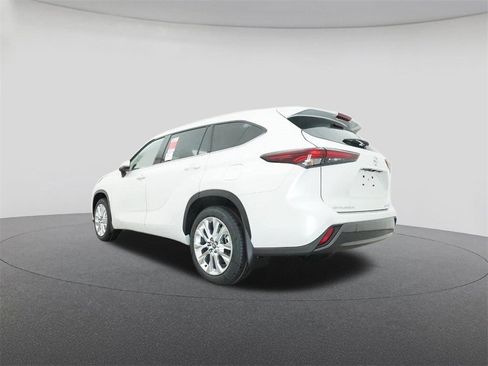 New 2026 Toyota Highlander Limited image 21