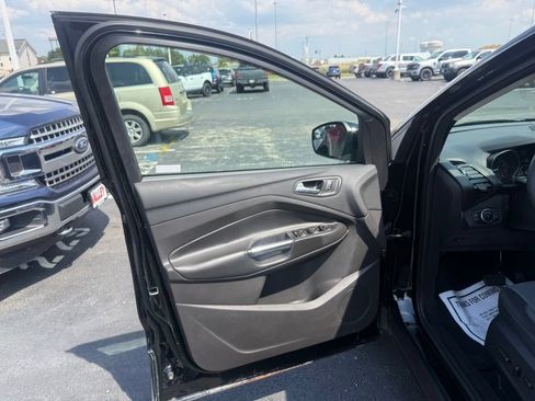 Certified 2018 Ford Escape SE w/ SE Sync 3 Package FWD image 16