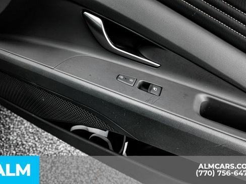 Used 2025 Hyundai Elantra Sport image 45