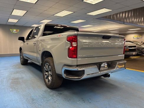 Certified 2024 Chevrolet Silverado 1500 LT AWD/4WD image 9