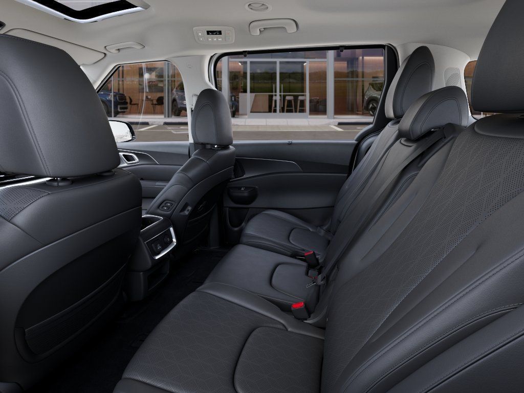 New 2027 Kia Carnival SX FWD image 18