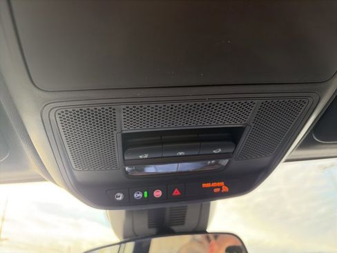 Used 2025 Chevrolet Equinox LT image 24