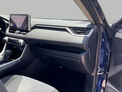 Used 2025 Toyota RAV4 XLE w/ Convenience Package FWD image 18