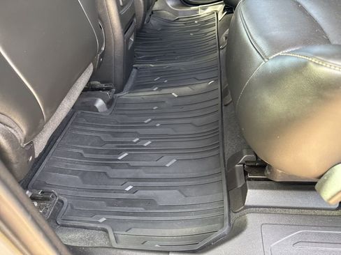 Certified 2019 GMC Acadia SLT image 20