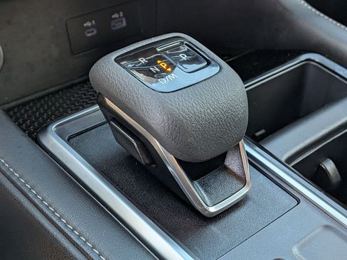 Certified 2024 Nissan Pathfinder SV image 17