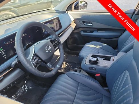Used 2025 Nissan Ariya Platinum AWD/4WD image 3