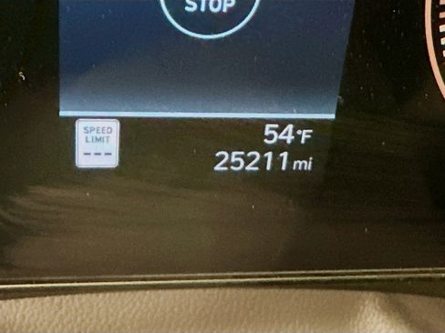 Used 2025 Hyundai Kona SEL image 19