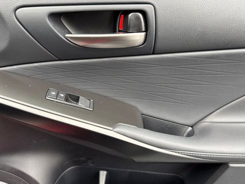 Certified 2025 Lexus IS 350 F Sport image 18