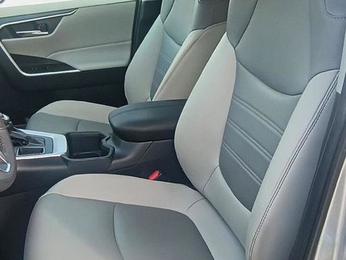 Used 2024 Toyota RAV4 XLE Premium image 10