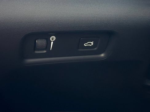 Used 2021 Polestar Polestar 2 AWD/4WD image 30