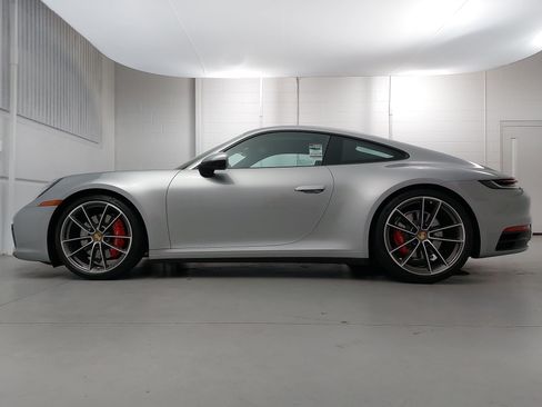 Certified 2024 Porsche 911 Carrera S RWD image 2