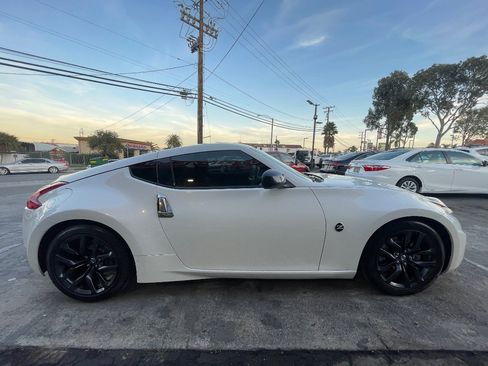 Used 2019 Nissan 370Z Coupe w/ Z34 Heritage Edition - White image 4