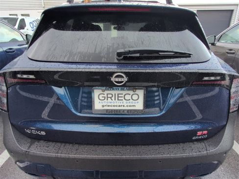 New 2025 Nissan Kicks SR image 11