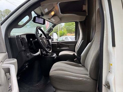 Used 2021 Chevrolet Express 3500 w/ Power Convenience Package RWD image 27