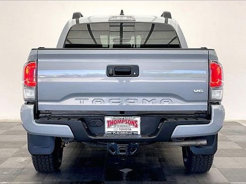 Used 2021 Toyota Tacoma TRD Sport image 3