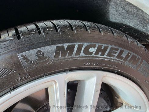 Used 2015 Tesla Model S 70 image 38