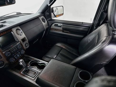 Used 2017 Ford Expedition EL Platinum AWD/4WD image 23