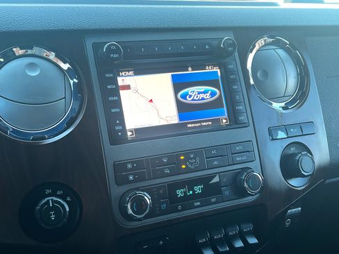 Used 2011 Ford F250 Lariat w/ Lariat Ultimate Pkg image 17