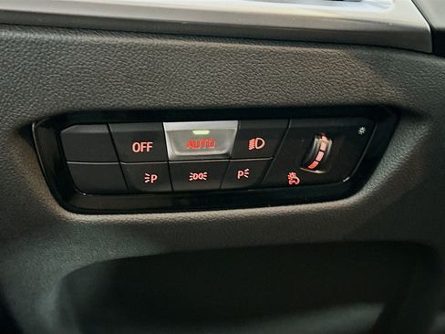 Used 2025 BMW 330i Sedan image 17