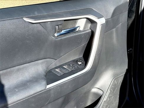 Used 2023 Toyota RAV4 XLE image 12